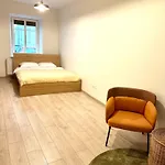 Homey Apartment Central