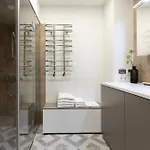 Homey Apartment Central